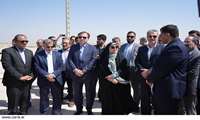 بازدید وزیر راه و استاندار بوشهر از پروژه 832 واحدی مسکن در نیایش 