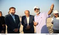 بازدید استاندار بوشهر از پروژه‌های آموزشی، درمانی و نیروگاه خورشیدی در شهرستان بوشهر