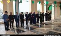 استاندار بوشهر با شهدای شهر خورموج تجدید میثاق کرد