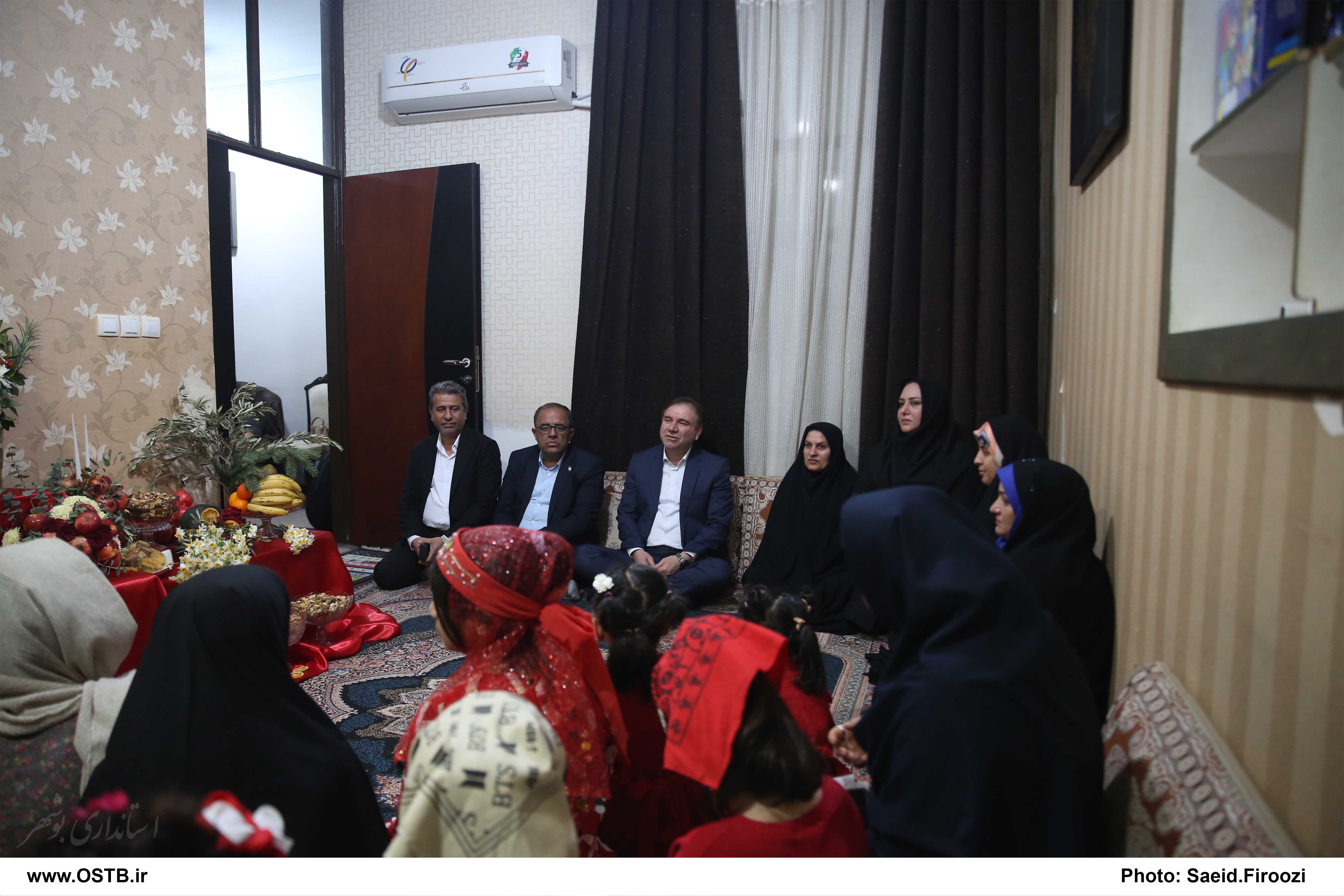 استاندار بوشهر، در بین کودکان بهزیستی 