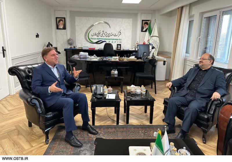 استاندار بوشهر خواستار نقش آفرینی و همکاری بیشتر هلدینگ خلیج فارس در احداث و تجهیز مدارس استان بوشهر شد