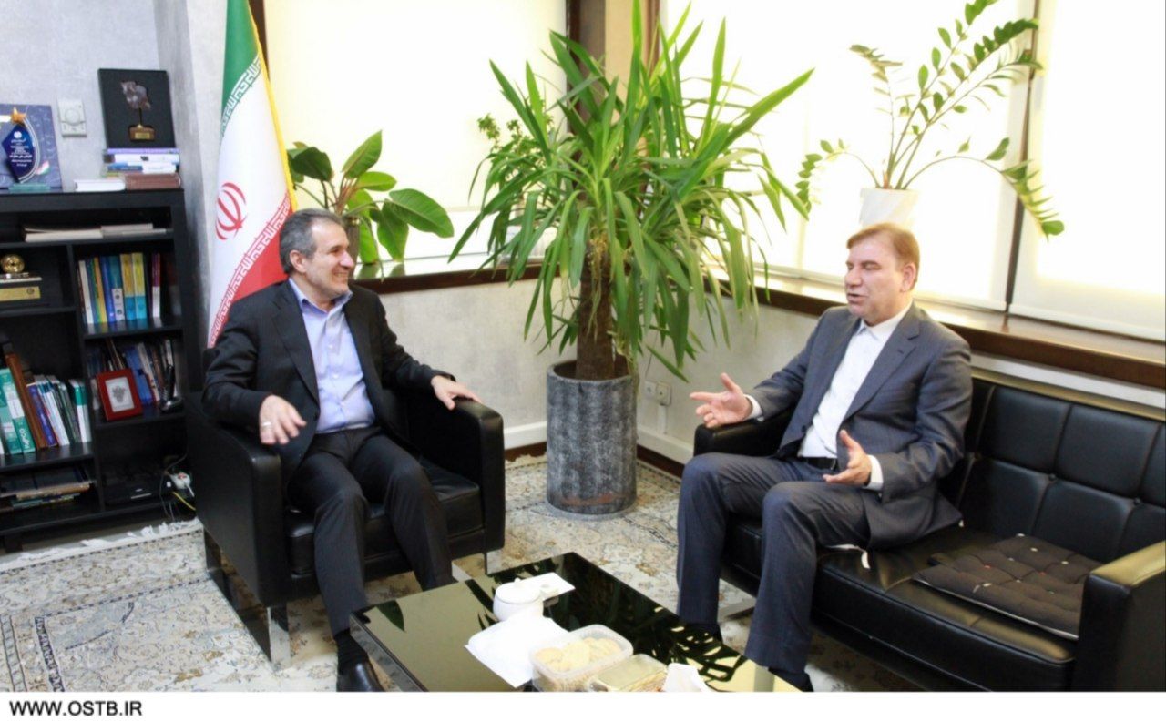 استاندار بوشهر بر ایجاد شهرکهای صنفی در حریم برخی شهرهای استان بوشهر تاکید کرد