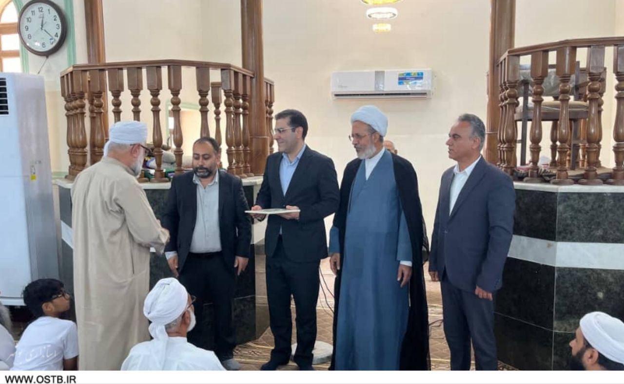 با انسجام ملی در کنار هم برای پیشرفت منافع کشور تلاش کنیم