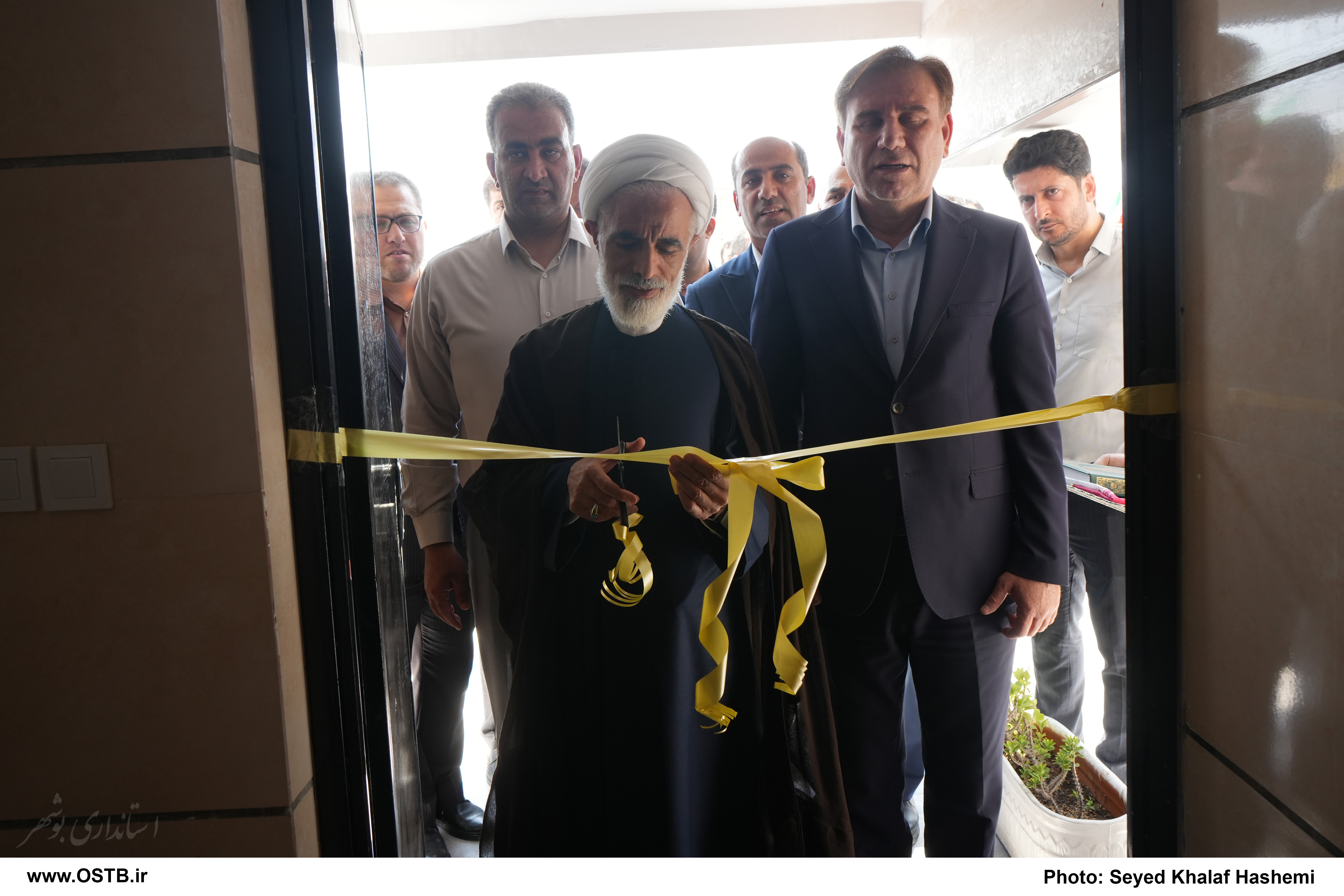 بیش از 2 هزار واحد مسکونی با حضور معاون حقوقی رئیس‌جمهور و استاندار در در استان بوشهر به بهره‌برداری رسید